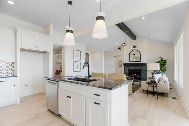 4013 W 158th Place, Overland Park, KS 66224