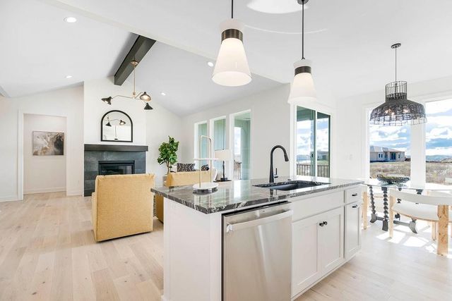 4013 W 158th Place, Overland Park, KS 66224