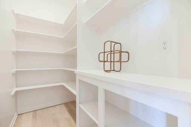 4013 W 158th Place, Overland Park, KS 66224