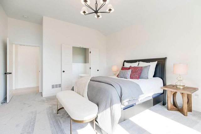 4013 W 158th Place, Overland Park, KS 66224