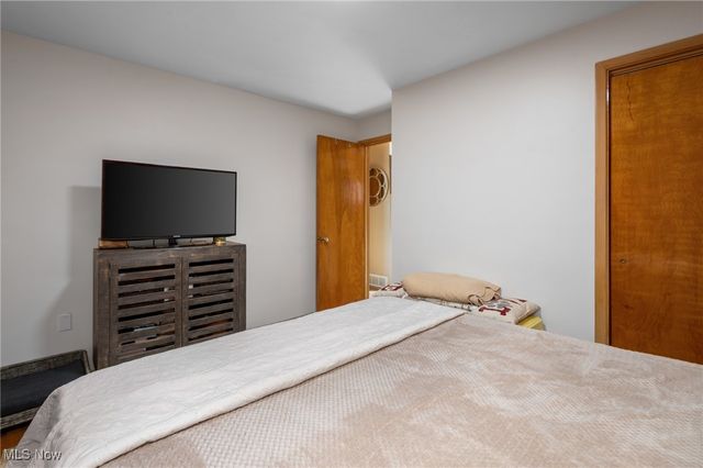 1310 Gary Boulevard, Brunswick, OH 44212