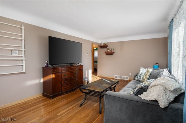 1310 Gary Boulevard, Brunswick, OH 44212