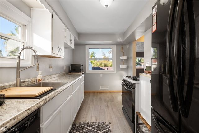 1310 Gary Boulevard, Brunswick, OH 44212