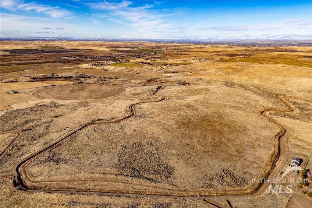 1310 Crest Rd, Caldwell, ID 83607 photo 5