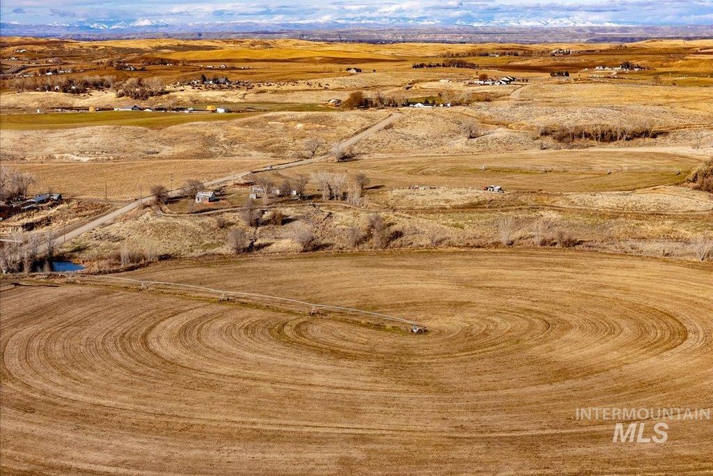 1310 Crest Rd, Caldwell, ID 83607 photo 9