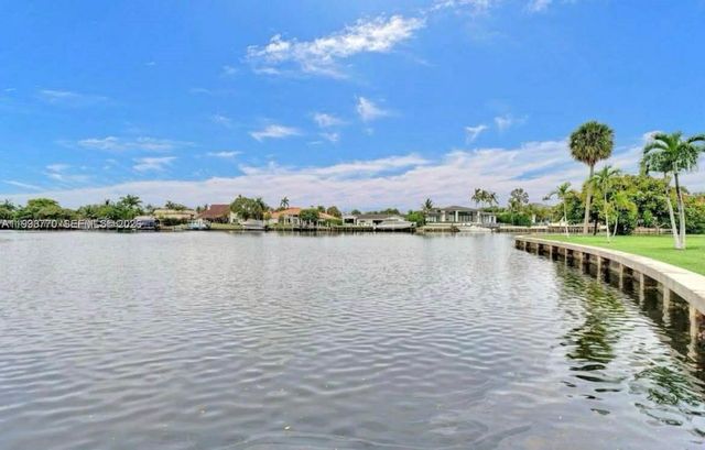 2001 Atlantic Shores Blvd 312, Hallandale Beach, FL 33009