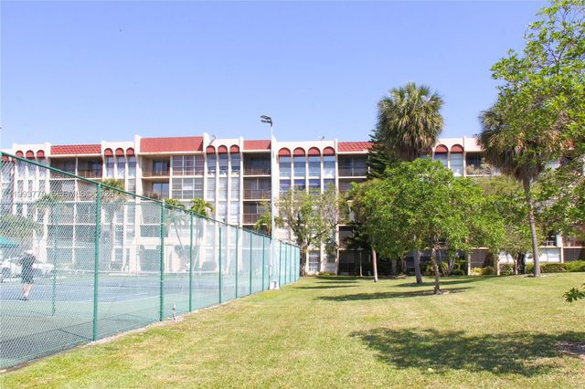 2001 Atlantic Shores Blvd 312, Hallandale Beach, FL 33009