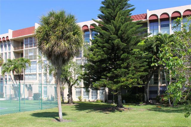 2001 Atlantic Shores Blvd 312, Hallandale Beach, FL 33009