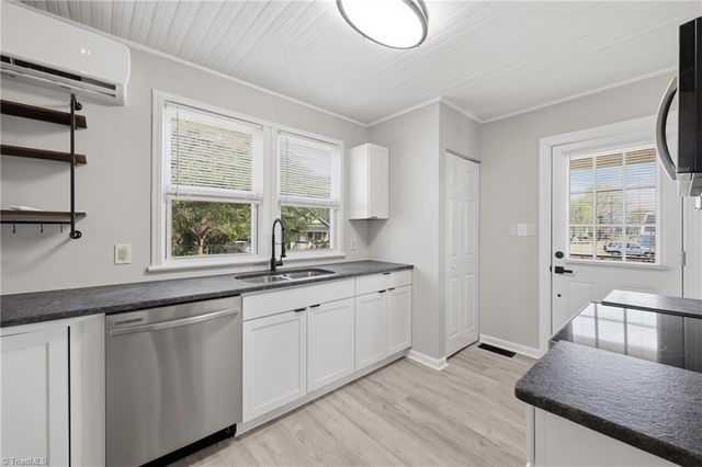 621 E A Street, Newton, NC 28658