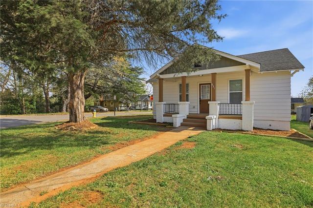 621 E A Street, Newton, NC 28658