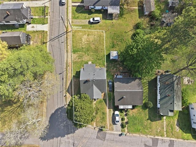 621 E A Street, Newton, NC 28658