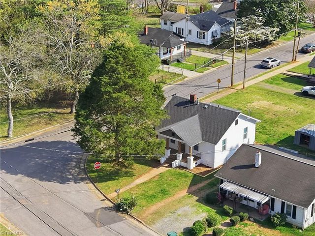 621 E A Street, Newton, NC 28658