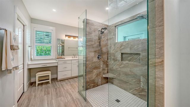 3606 PALONIA COURT, Sarasota, FL 34239