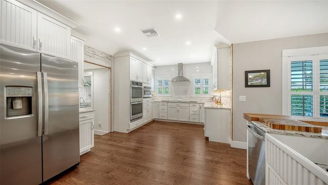 3606 PALONIA COURT, Sarasota, FL 34239