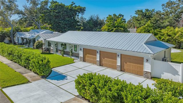 3606 PALONIA COURT, Sarasota, FL 34239