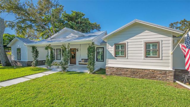 3606 PALONIA COURT, Sarasota, FL 34239