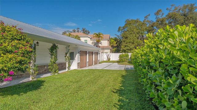 3606 PALONIA COURT, Sarasota, FL 34239