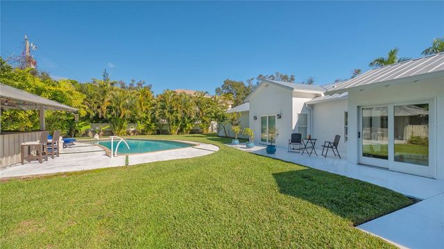 3606 PALONIA COURT, Sarasota, FL 34239