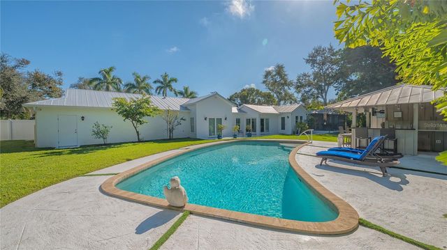 3606 PALONIA COURT, Sarasota, FL 34239