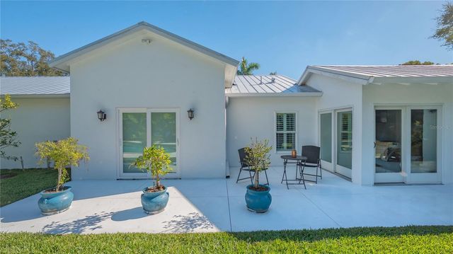 3606 PALONIA COURT, Sarasota, FL 34239