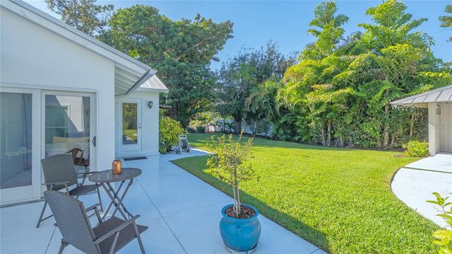 3606 PALONIA COURT, Sarasota, FL 34239