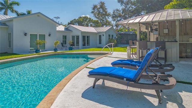 3606 PALONIA COURT, Sarasota, FL 34239