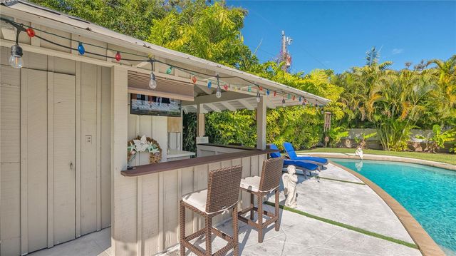 3606 PALONIA COURT, Sarasota, FL 34239