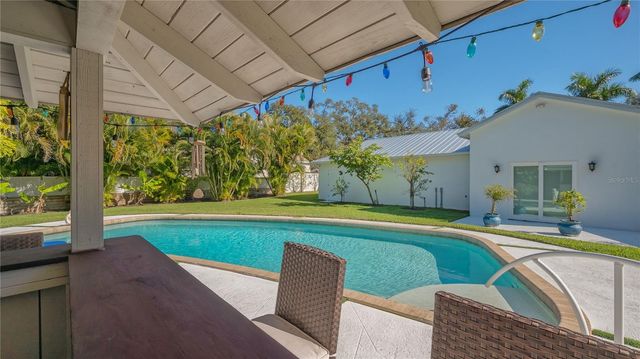 3606 PALONIA COURT, Sarasota, FL 34239