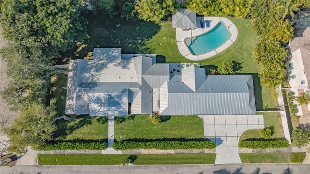 3606 PALONIA COURT, Sarasota, FL 34239