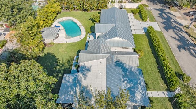 3606 PALONIA COURT, Sarasota, FL 34239