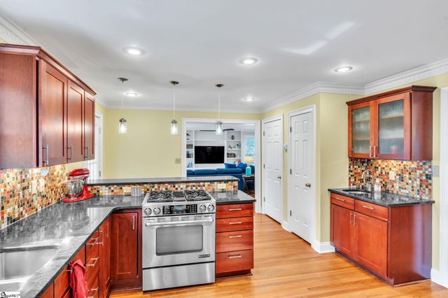 106 Scattershot Lane, Greer, SC 29650