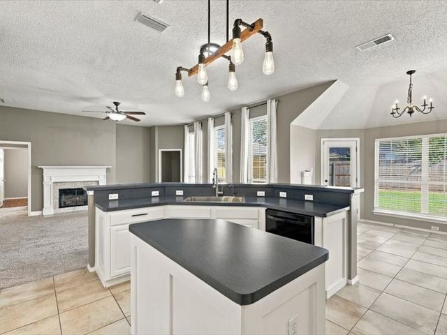 3709 Staghorn Circle N, Fort Worth, TX 76137