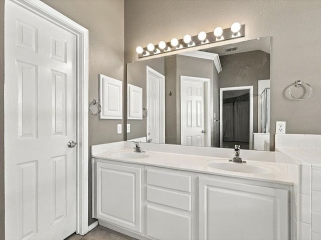 3709 Staghorn Circle N, Fort Worth, TX 76137