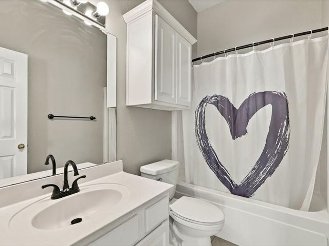 3709 Staghorn Circle N, Fort Worth, TX 76137