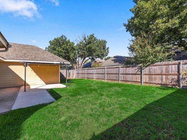 3709 Staghorn Circle N, Fort Worth, TX 76137