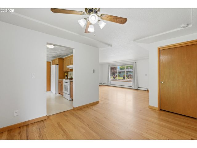 13657 Se SHERMAN Dr, Portland, OR 97233