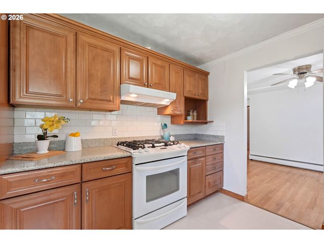 13657 Se SHERMAN Dr, Portland, OR 97233