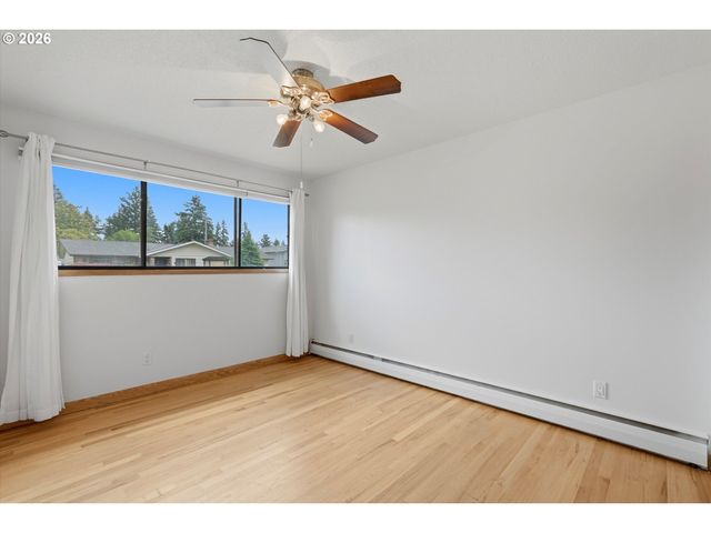 13657 Se SHERMAN Dr, Portland, OR 97233