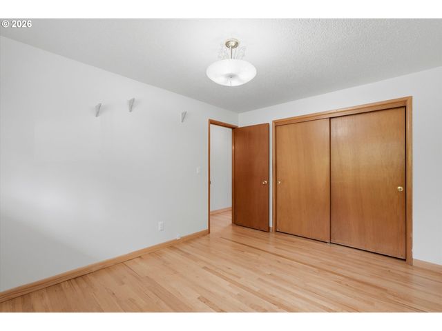 13657 Se SHERMAN Dr, Portland, OR 97233