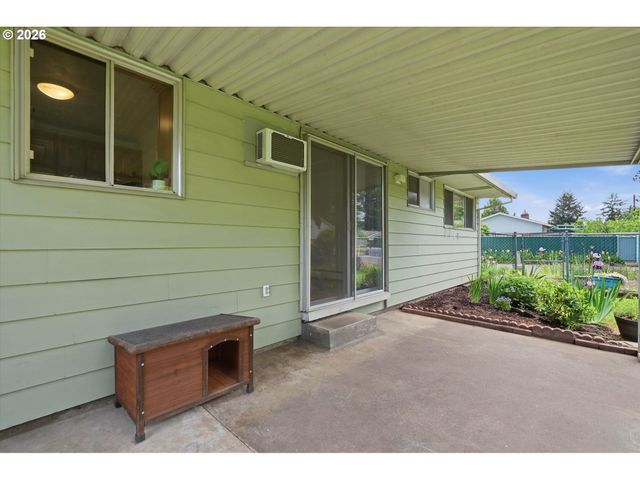 13657 Se SHERMAN Dr, Portland, OR 97233