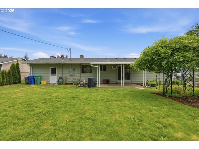 13657 Se SHERMAN Dr, Portland, OR 97233