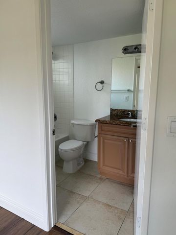 1661 Balfour Point Drive G, West Palm Beach, FL 33411