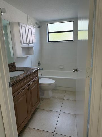 1661 Balfour Point Drive G, West Palm Beach, FL 33411