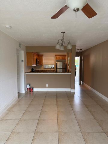 1661 Balfour Point Drive G, West Palm Beach, FL 33411