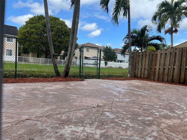 27510 SW 138th Path, Homestead, FL 33032