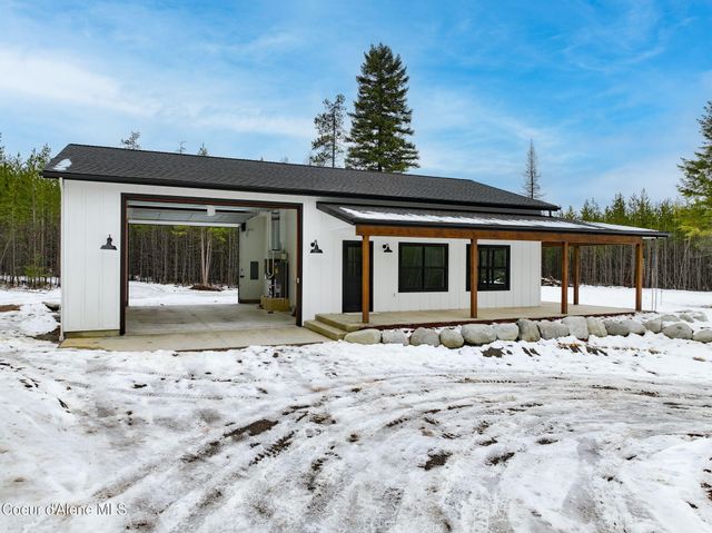 252 Doc Holliday Dr, Spirit Lake, ID 83869