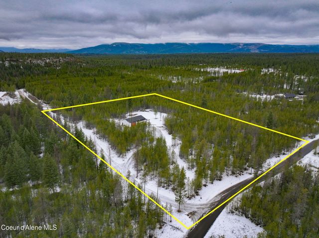 252 Doc Holliday Dr, Spirit Lake, ID 83869