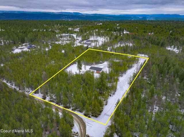 252 Doc Holliday Dr, Spirit Lake, ID 83869