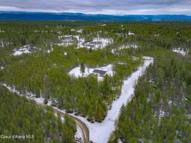 252 Doc Holliday Dr, Spirit Lake, ID 83869