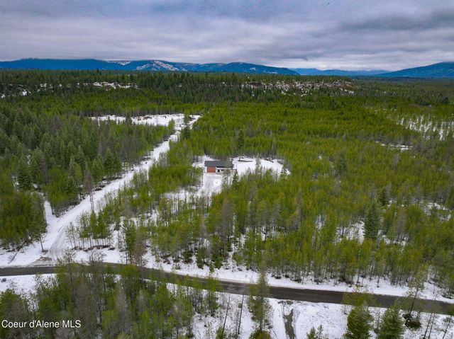 252 Doc Holliday Dr, Spirit Lake, ID 83869